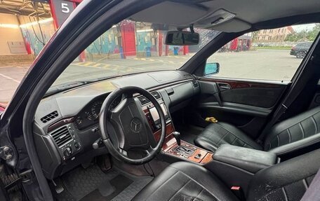 Mercedes-Benz E-Класс, 1999 год, 270 000 рублей, 8 фотография