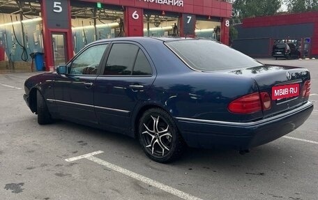 Mercedes-Benz E-Класс, 1999 год, 270 000 рублей, 6 фотография