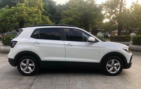 Volkswagen T-Cross I, 2023 год, 1 389 000 рублей, 8 фотография