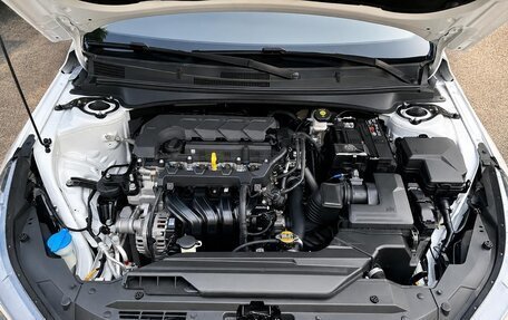 Hyundai Elantra, 2022 год, 1 350 000 рублей, 19 фотография