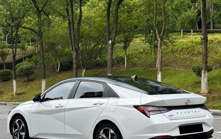 Hyundai Elantra, 2022 год, 1 350 000 рублей, 6 фотография