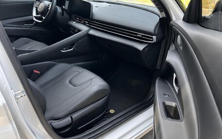Hyundai Elantra, 2022 год, 1 350 000 рублей, 16 фотография