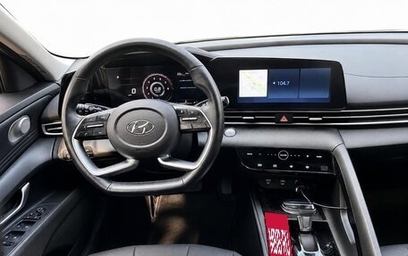 Hyundai Elantra, 2022 год, 1 350 000 рублей, 10 фотография