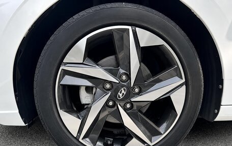 Hyundai Elantra, 2022 год, 1 350 000 рублей, 22 фотография
