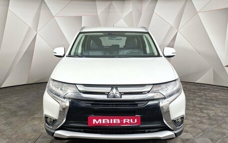 Mitsubishi Outlander III рестайлинг 3, 2015 год, 1 555 000 рублей, 7 фотография