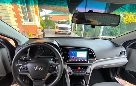 Hyundai Elantra VI рестайлинг, 2016 год, 1 220 000 рублей, 7 фотография
