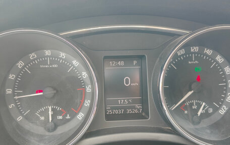 Skoda Superb III рестайлинг, 2014 год, 1 300 000 рублей, 14 фотография