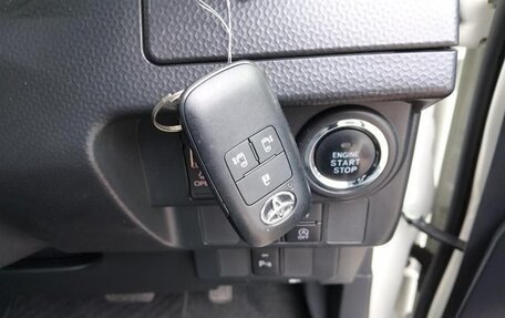 Toyota Roomy I, 2021 год, 1 500 000 рублей, 16 фотография