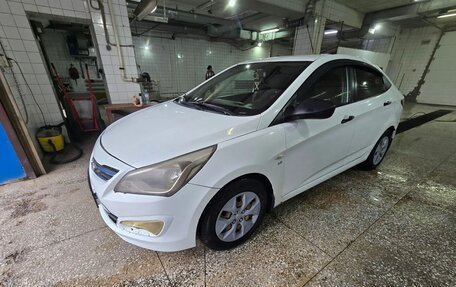 Hyundai Solaris II рестайлинг, 2014 год, 450 000 рублей, 13 фотография