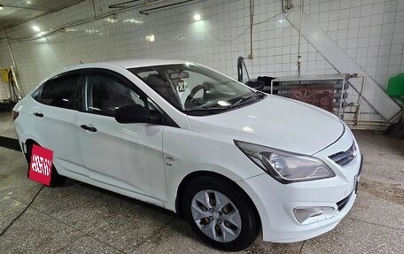 Hyundai Solaris II рестайлинг, 2014 год, 450 000 рублей, 2 фотография