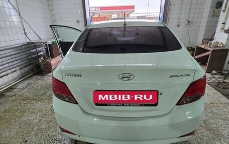 Hyundai Solaris II рестайлинг, 2014 год, 450 000 рублей, 12 фотография