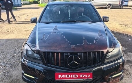 Mercedes-Benz C-Класс, 2011 год, 1 790 000 рублей, 2 фотография