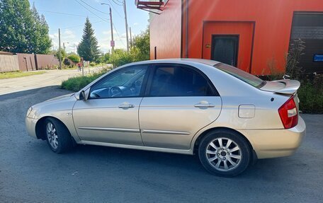 KIA Cerato I, 2005 год, 300 000 рублей, 3 фотография