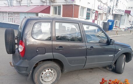 Chevrolet Niva I рестайлинг, 2015 год, 415 000 рублей, 3 фотография