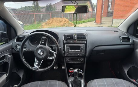 Volkswagen Polo VI (EU Market), 2018 год, 750 000 рублей, 2 фотография