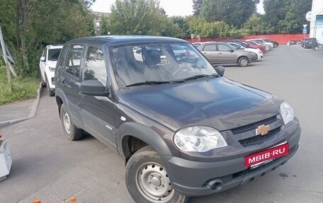 Chevrolet Niva I рестайлинг, 2015 год, 415 000 рублей, 2 фотография