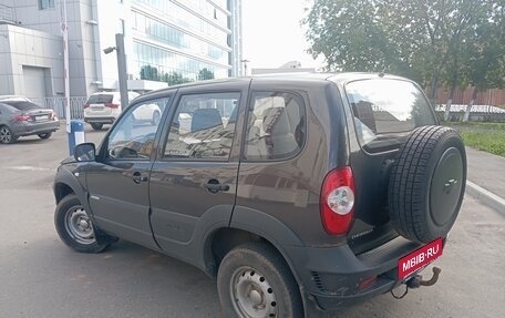 Chevrolet Niva I рестайлинг, 2015 год, 415 000 рублей, 6 фотография