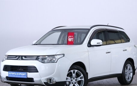 Mitsubishi Outlander III рестайлинг 3, 2013 год, 1 459 000 рублей, 4 фотография