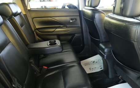 Mitsubishi Outlander III рестайлинг 3, 2013 год, 1 459 000 рублей, 19 фотография