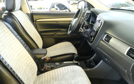 Mitsubishi Outlander III рестайлинг 3, 2013 год, 1 459 000 рублей, 17 фотография