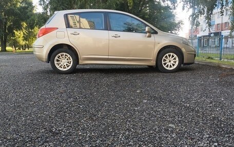 Nissan Tiida, 2010 год, 1 фотография