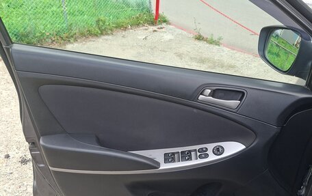 Hyundai Solaris II рестайлинг, 2016 год, 1 000 000 рублей, 14 фотография