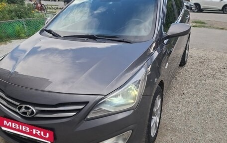 Hyundai Solaris II рестайлинг, 2016 год, 1 000 000 рублей, 2 фотография
