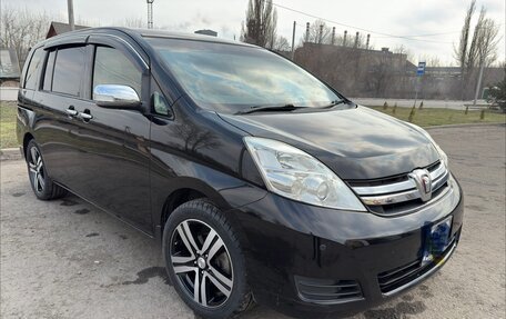 Toyota ISis I, 2012 год, 1 570 000 рублей, 11 фотография