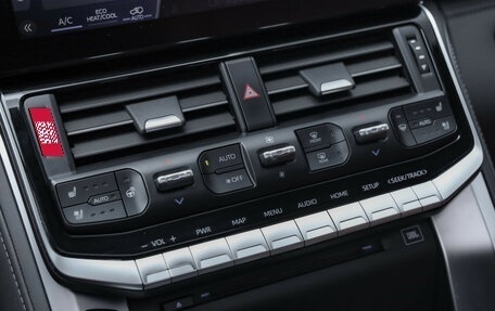 Toyota Land Cruiser, 2021 год, 6 799 000 рублей, 21 фотография
