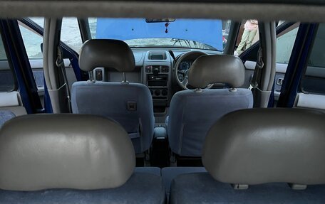 Nissan Cube II, 2001 год, 130 000 рублей, 17 фотография