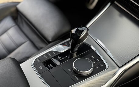 BMW 3 серия, 2019 год, 4 350 000 рублей, 24 фотография