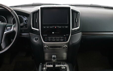 Toyota Land Cruiser 200, 2019 год, 6 291 000 рублей, 12 фотография
