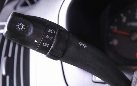 Hyundai H-1 II рестайлинг, 2011 год, 2 130 000 рублей, 13 фотография