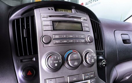 Hyundai H-1 II рестайлинг, 2011 год, 2 130 000 рублей, 11 фотография