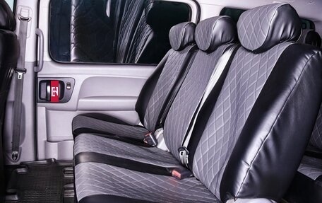 Hyundai H-1 II рестайлинг, 2011 год, 2 130 000 рублей, 10 фотография