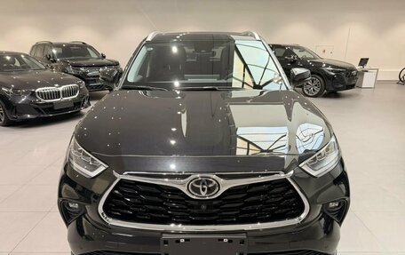 Toyota Highlander, 2026 год, 5 800 000 рублей, 4 фотография