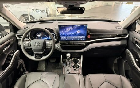Toyota Highlander, 2026 год, 5 800 000 рублей, 14 фотография