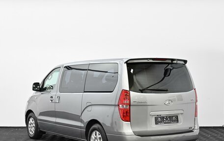 Hyundai Grand Starex Grand Starex I рестайлинг 2, 2014 год, 1 605 000 рублей, 2 фотография