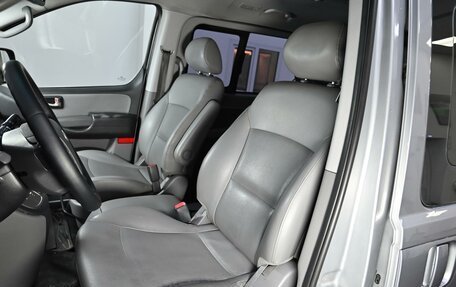 Hyundai Grand Starex Grand Starex I рестайлинг 2, 2014 год, 1 605 000 рублей, 8 фотография