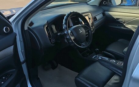 Mitsubishi Outlander III рестайлинг 3, 2013 год, 1 096 000 рублей, 6 фотография