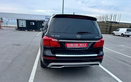 Mercedes-Benz GL-Класс, 2014 год, 2 500 000 рублей, 10 фотография