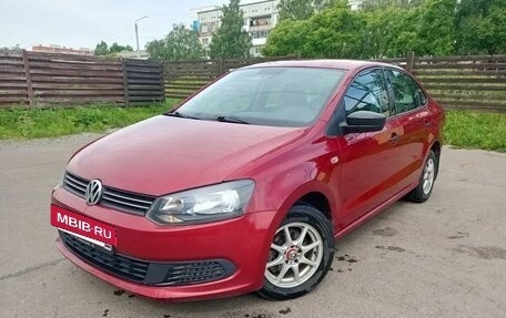 Volkswagen Polo VI (EU Market), 2012 год, 800 000 рублей, 2 фотография