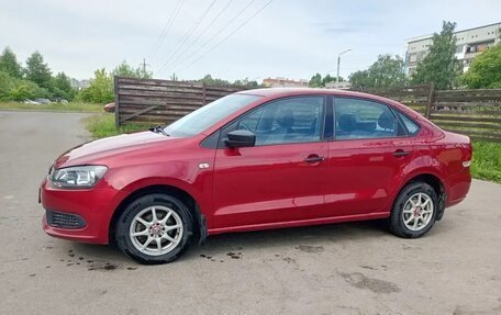 Volkswagen Polo VI (EU Market), 2012 год, 800 000 рублей, 24 фотография