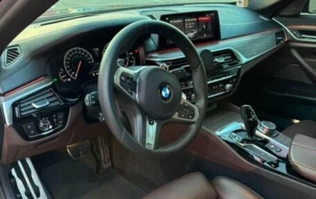 BMW 5 серия, 2019 год, 3 100 000 рублей, 2 фотография