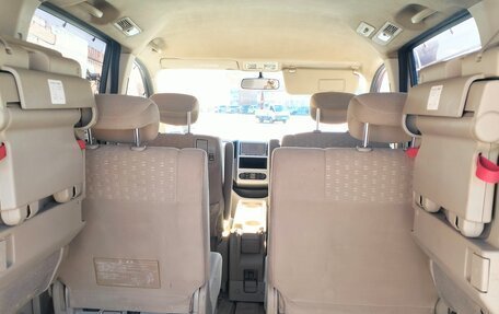 Nissan Serena III, 2005 год, 835 000 рублей, 15 фотография