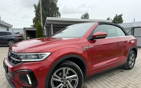Volkswagen T-Roc I, 2022 год, 2 692 000 рублей, 2 фотография