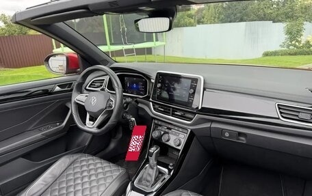 Volkswagen T-Roc I, 2022 год, 2 692 000 рублей, 17 фотография