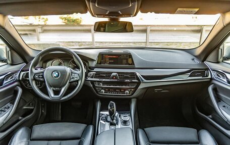 BMW 5 серия, 2018 год, 2 498 000 рублей, 14 фотография