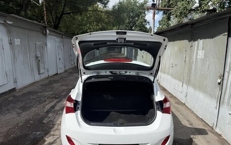 Hyundai i30 II рестайлинг, 2015 год, 1 330 000 рублей, 15 фотография