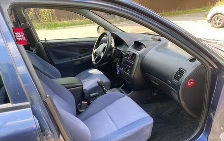 Mitsubishi Carisma I, 2003 год, 270 000 рублей, 10 фотография